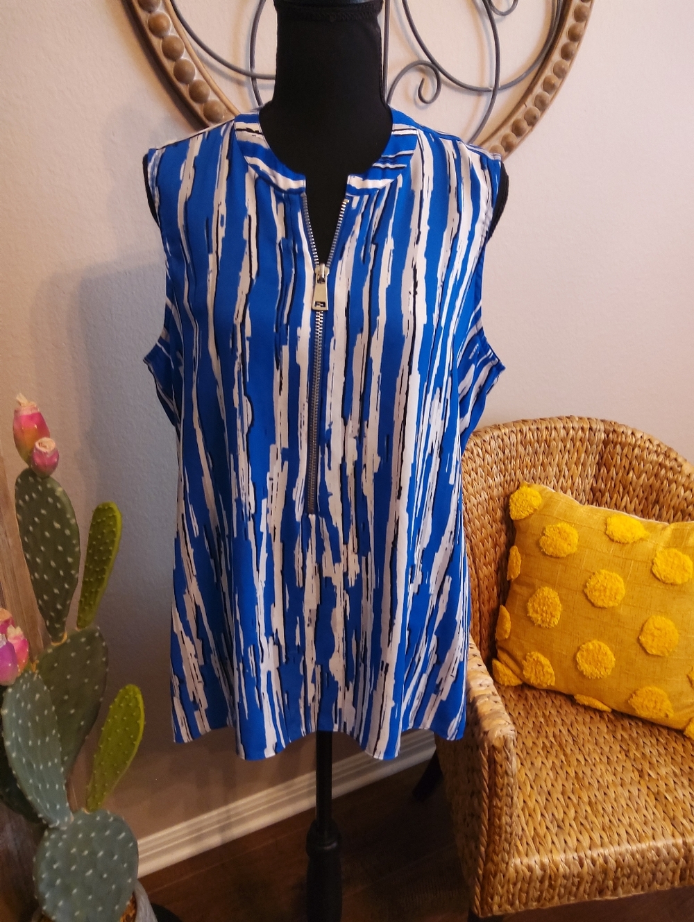 Alfani Blue and White Striped Zip-Front Sleeveless Camisole